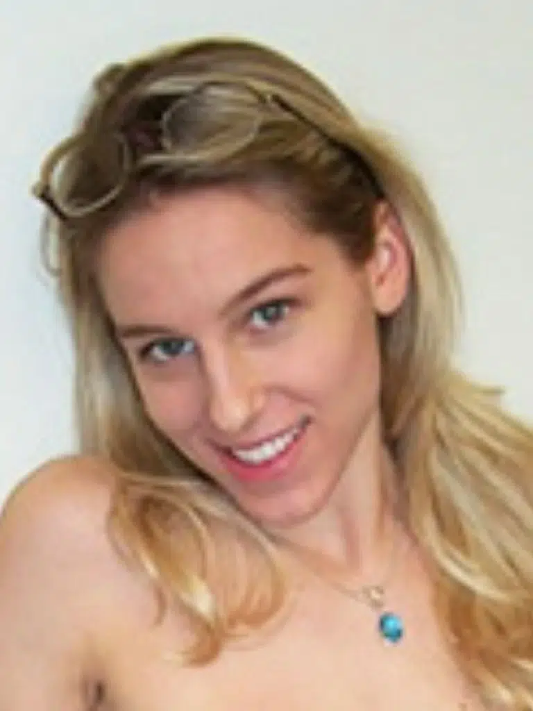Heather Brooke Biography: Wiki, Age, Career, Height, Weight, Husband, Net Worth & More
